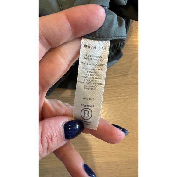 ATHLETA PRINTED MESH RACER RUN SHORT 4” olive camo size large - Picture 7 of 13